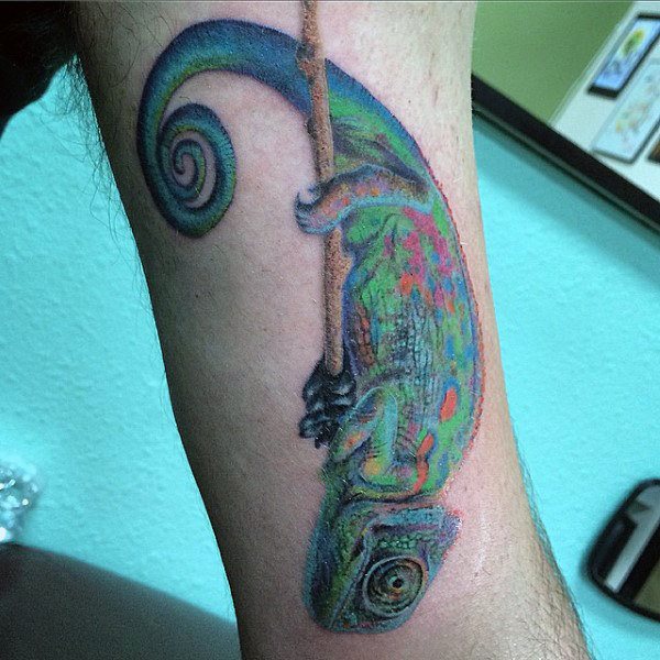 tatuaje lagarto para hombre 64