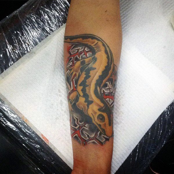 tatuaje lagarto para hombre 92