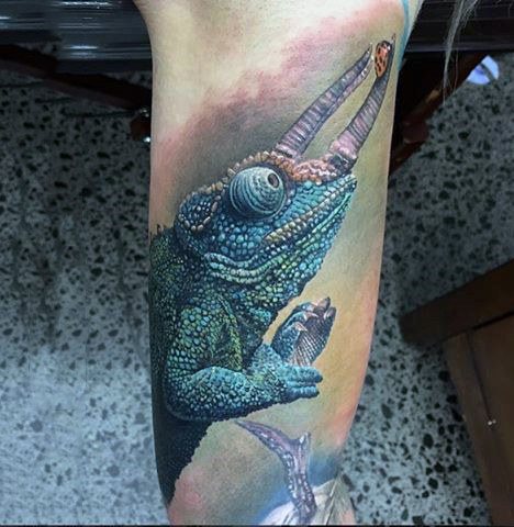 tatuaje lagarto para hombre 93