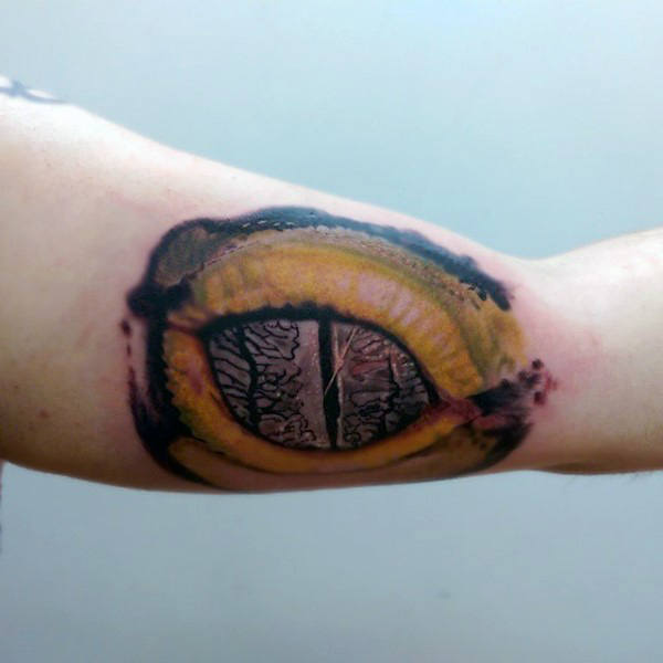 tatuaje lagarto para hombre 96
