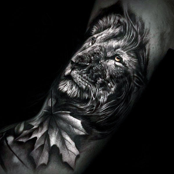 tatuaje leon realista para hombre 01