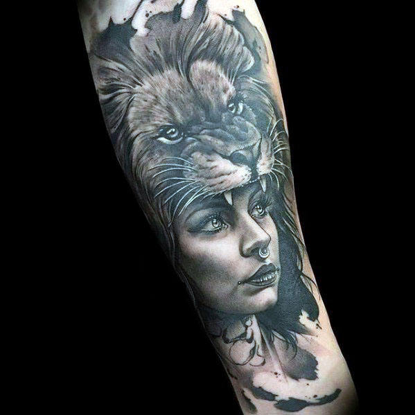 tatuaje leon realista para hombre 04