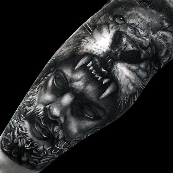 tatuaje leon realista para hombre 11