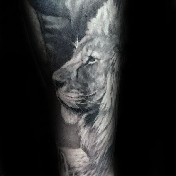 tatuaje leon realista para hombre 46