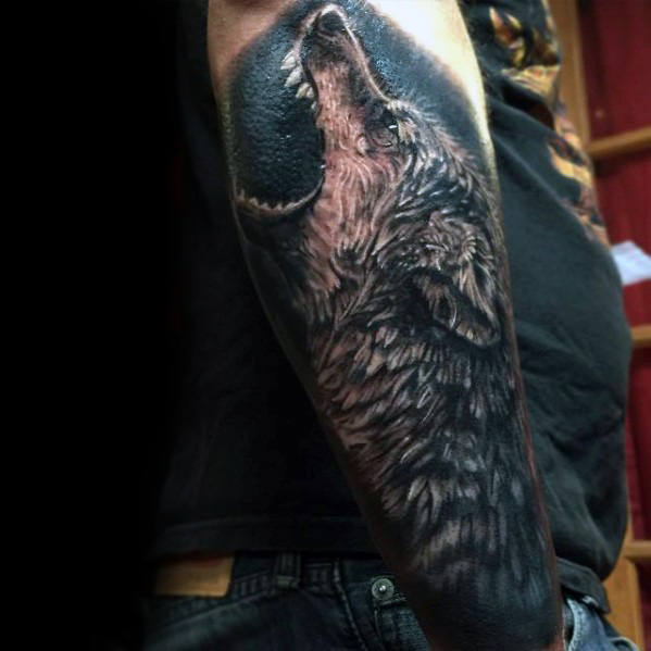 tatuaje lobo realista para hombre 05