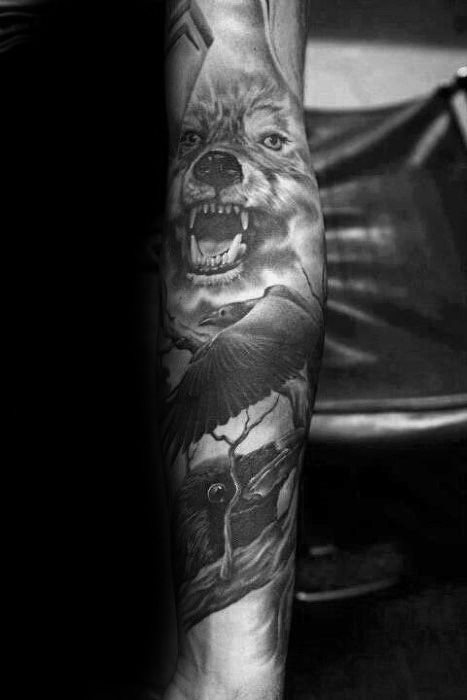 tatuaje lobo realista para hombre 32