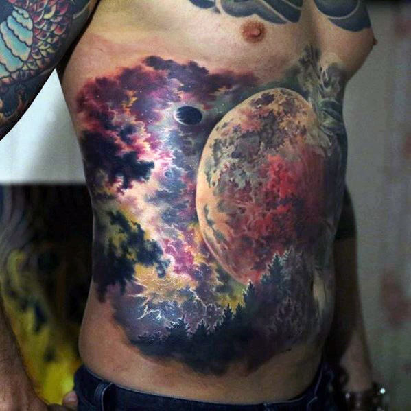 tatuaje luna realista para hombre 16