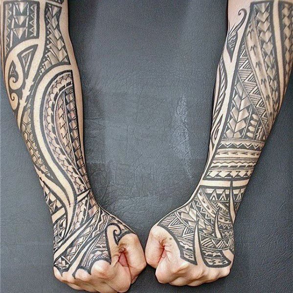 tatuaje polinesio antebrazo para hombre 02