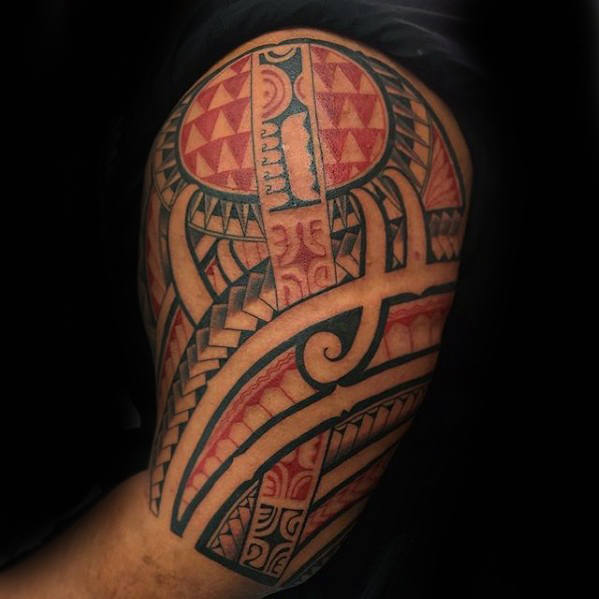 tatuaje polinesio brazo para hombre 20