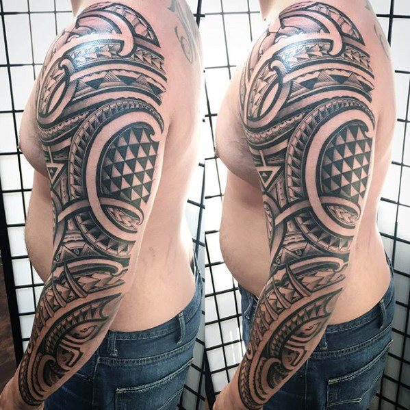 tatuaje polinesio brazo para hombre 21