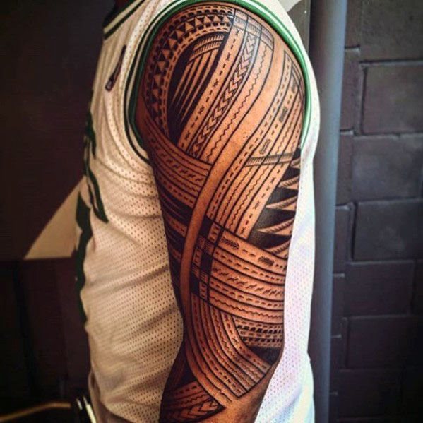 tatuaje polinesio manga para hombre 09