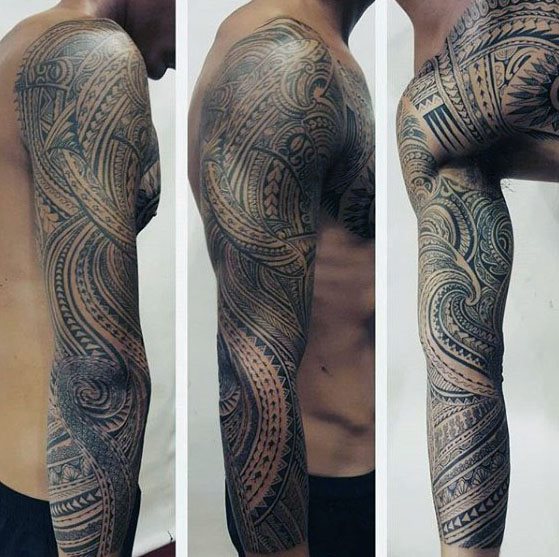 tatuaje polinesio manga para hombre 30