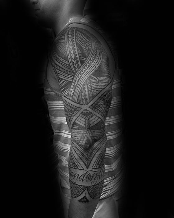 tatuaje polinesio manga para hombre 34
