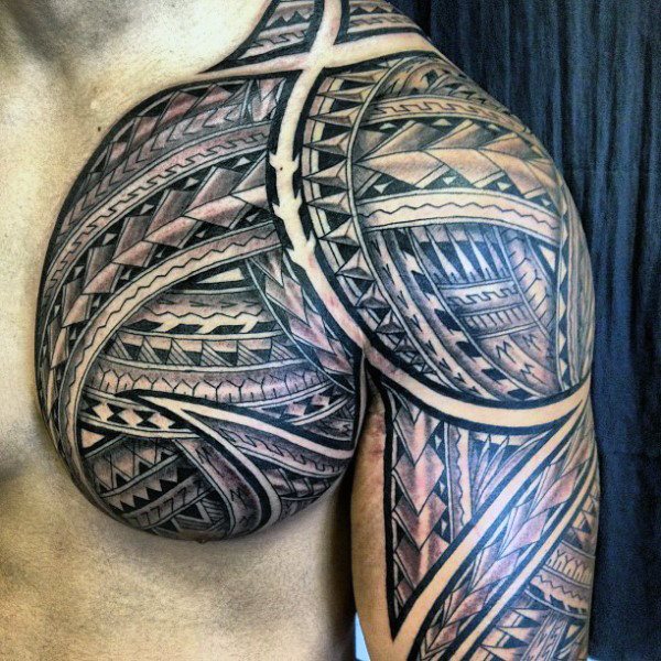 tatuaje polinesio pecho para hombre 19