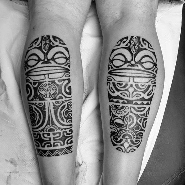 tatuaje polinesio pierna para hombre 10