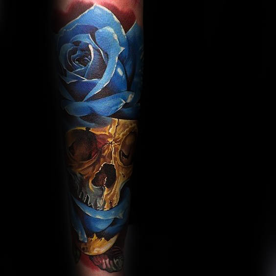 tatuaje rosa real para hombre 17