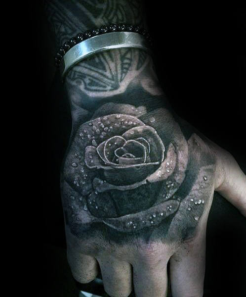 tatuaje rosa real para hombre 32
