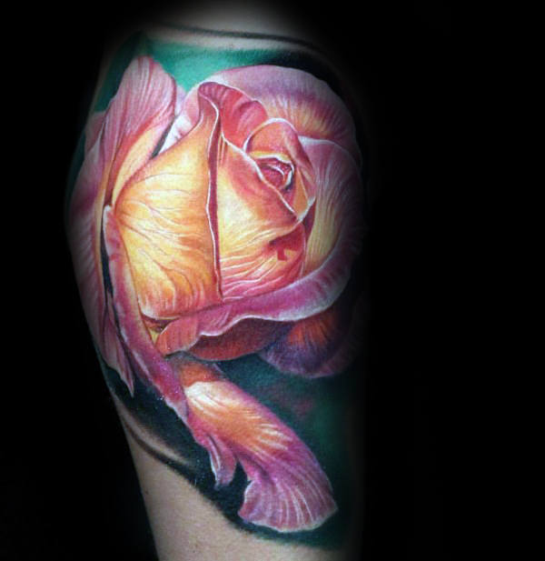 tatuaje rosa real para hombre 48
