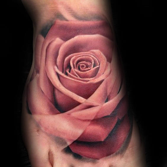tatuaje rosa real para hombre 49