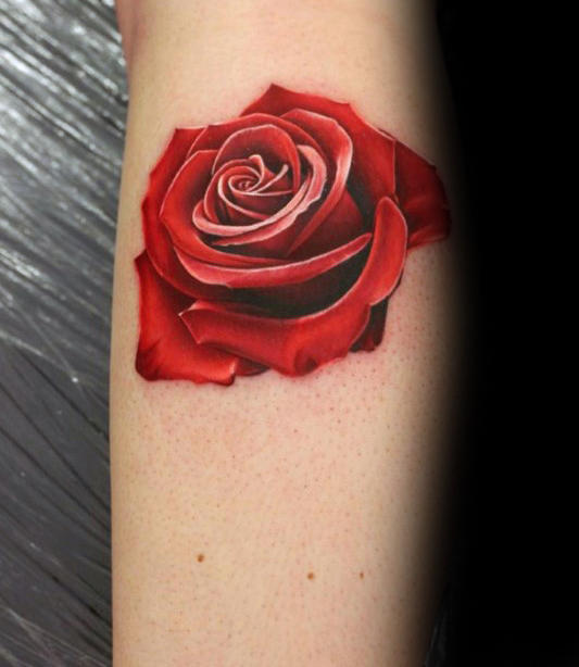 tatuaje rosa real para hombre 55