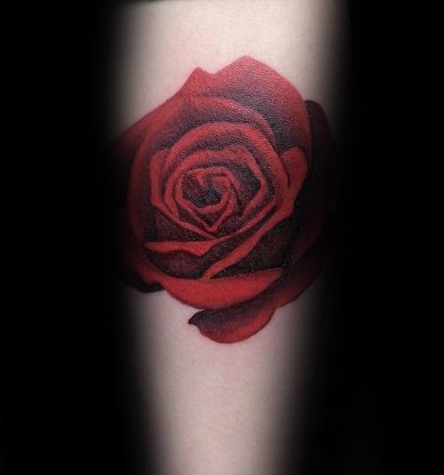 tatuaje rosa real para hombre 64