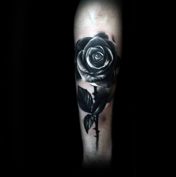 tatuaje rosa real para hombre 79