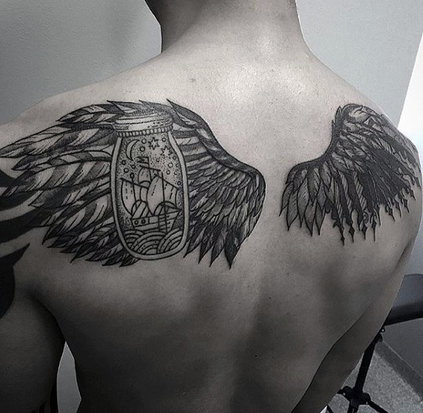 bonito tatuaje espalda para hombre 23