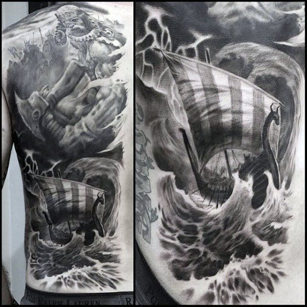 bonito tatuaje espalda para hombre 33