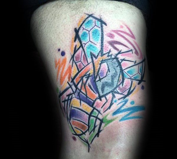 tatuaje abeja para hombre 07