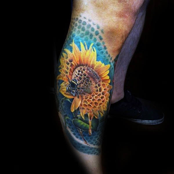 tatuaje abeja para hombre 34