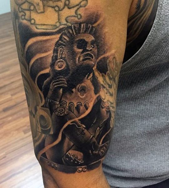 tatuaje azteca para hombre 17