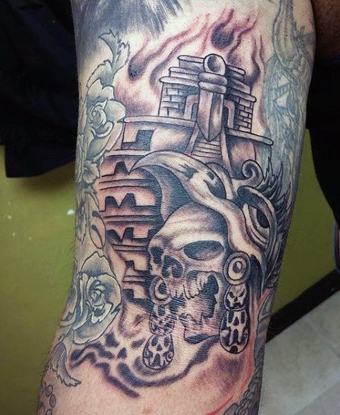tatuaje azteca para hombre 23
