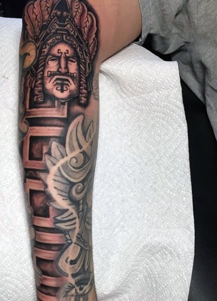 tatuaje azteca para hombre 35