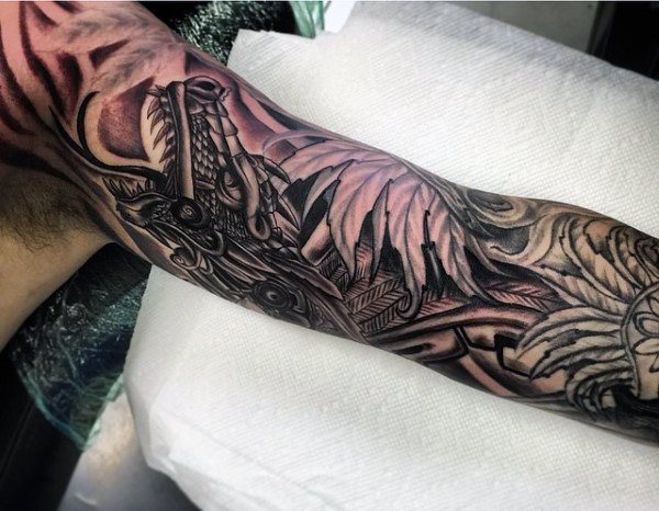 tatuaje azteca para hombre 43