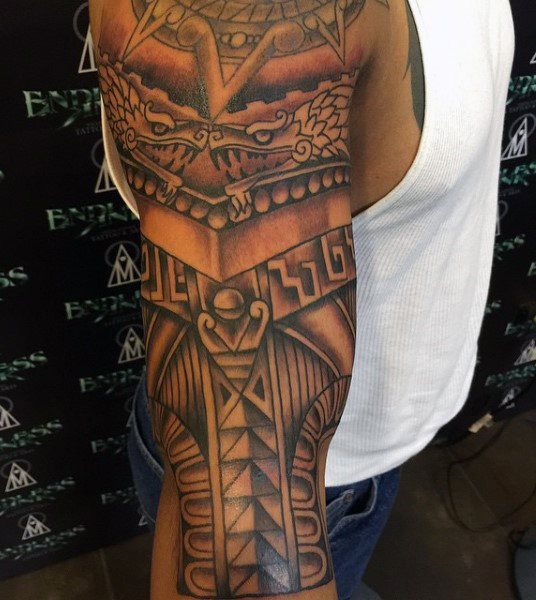 tatuaje azteca para hombre 74