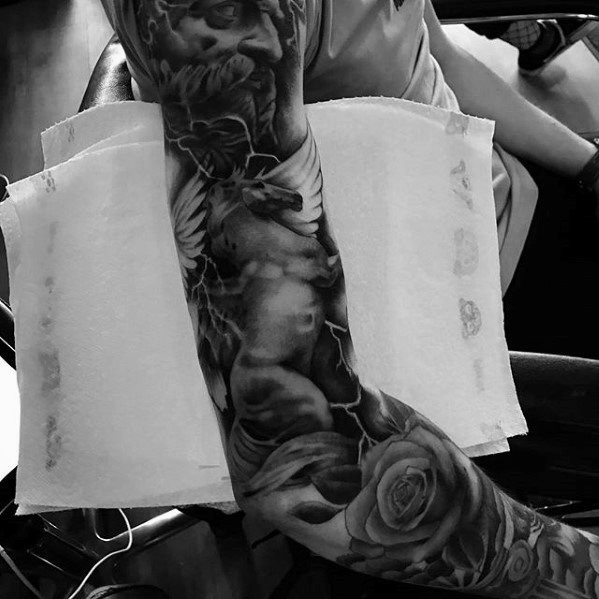 tatuaje caballo para hombre 11