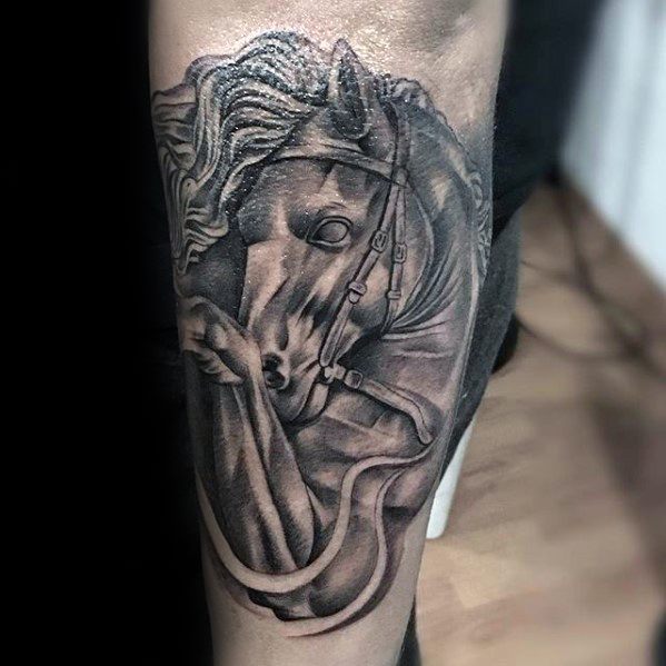 tatuaje caballo para hombre 18