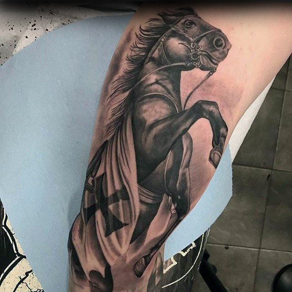 tatuaje caballo para hombre 20