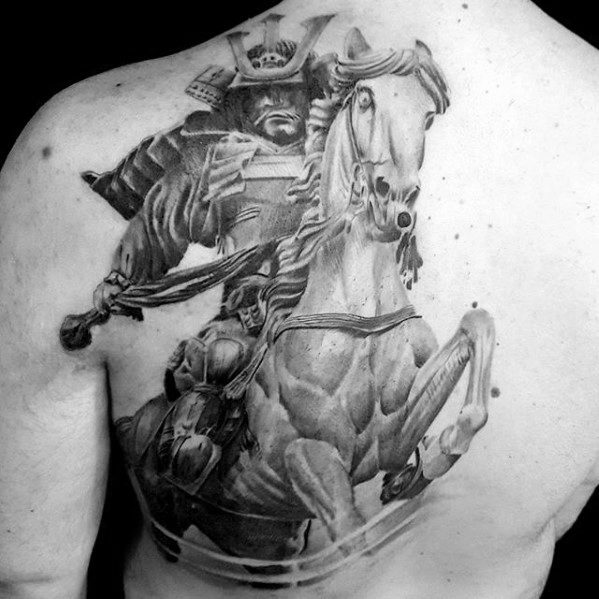 tatuaje caballo para hombre 39