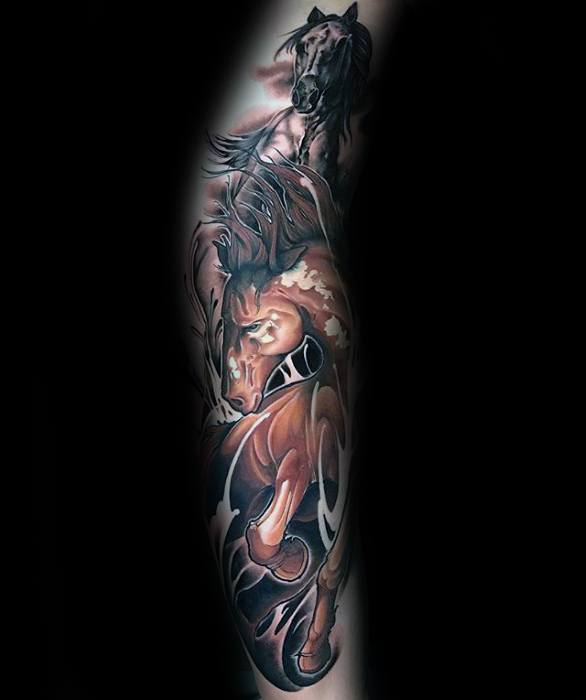 tatuaje caballo para hombre 50