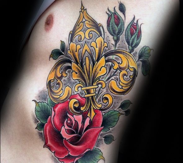 tatuaje flor de lis para hombre 37