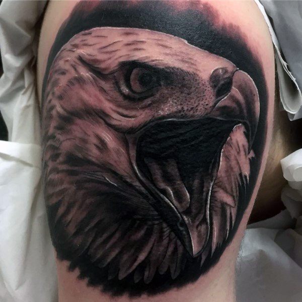 tatuaje genial aguila para hombre 30