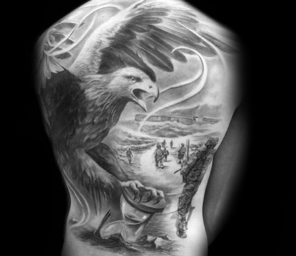 tatuaje genial aguila para hombre 35