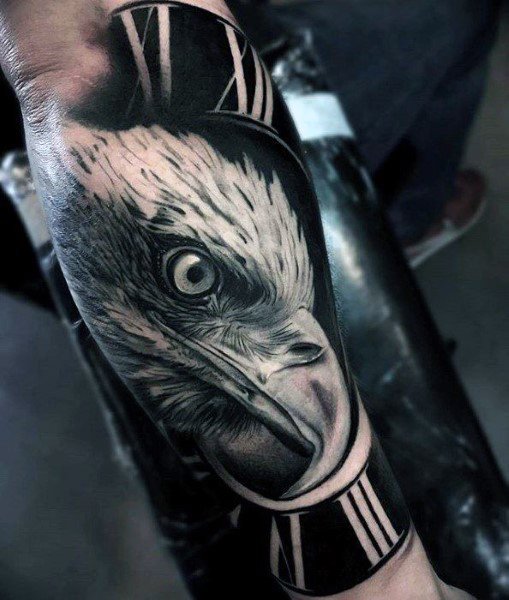 tatuaje genial aguila para hombre 36