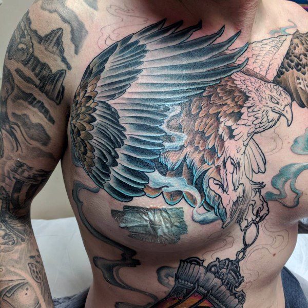 tatuaje genial aguila para hombre 47