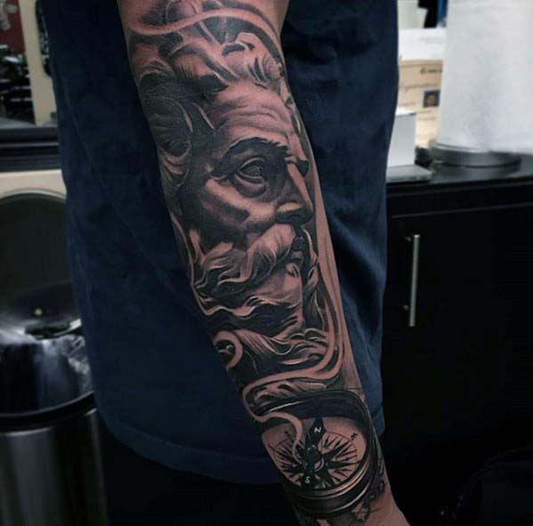 tatuaje genial antebrazo para hombre 07