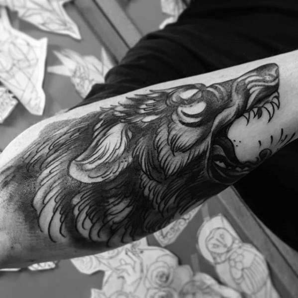 tatuaje genial antebrazo para hombre 25