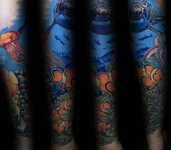tatuaje genial antebrazo para hombre 36
