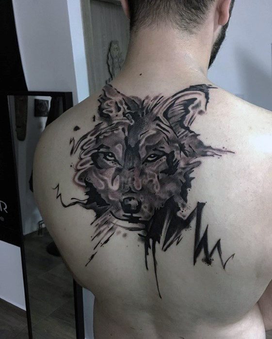 tatuaje genial espalda para hombre 33