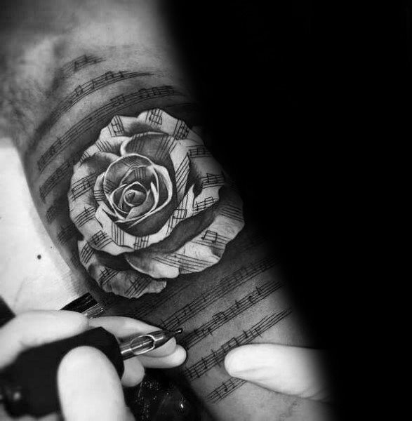 tatuaje genial rosas para hombre 07